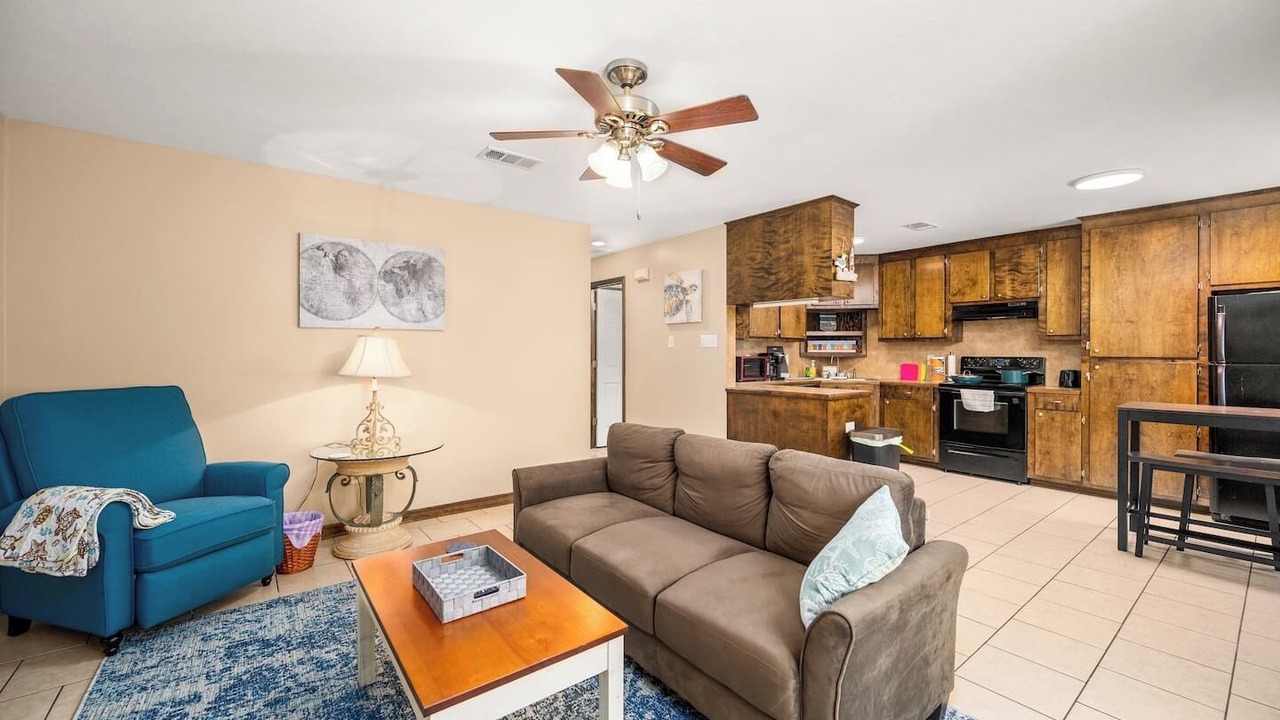 Photo of Livingroom in Alexandria