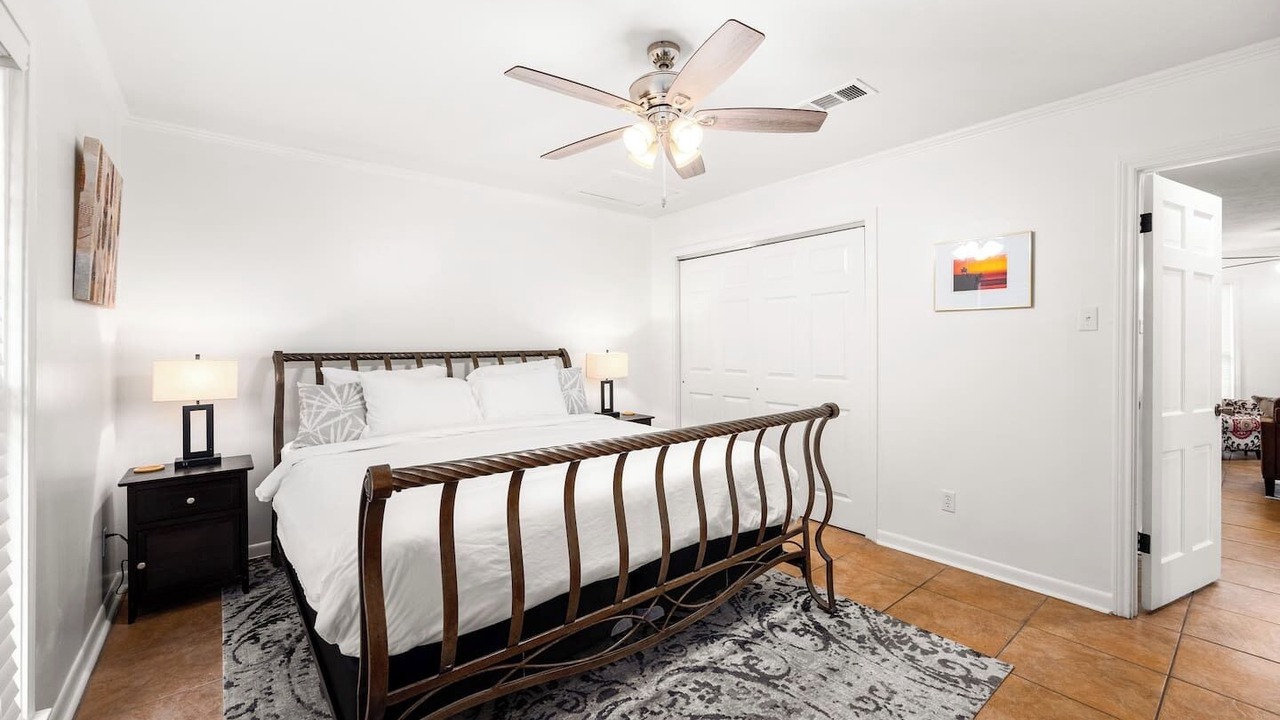 Photo of Bedroom in Alexandria