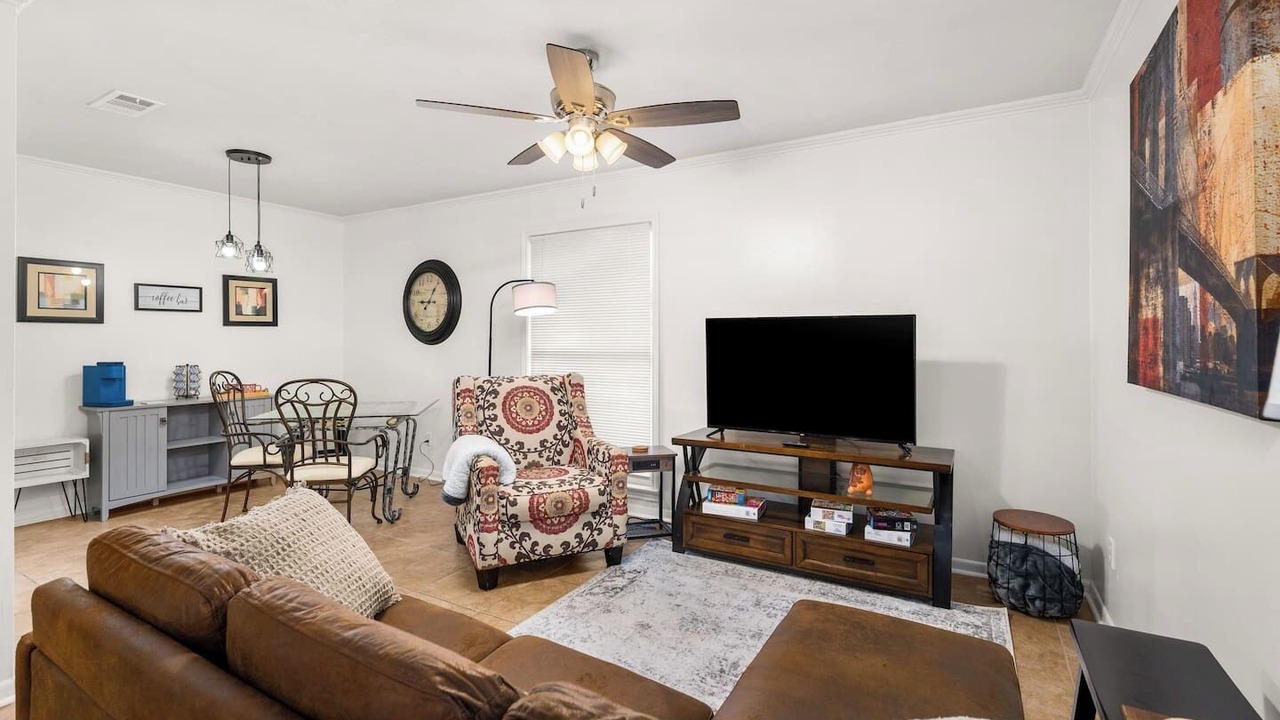 Photo of Livingroom in Alexandria