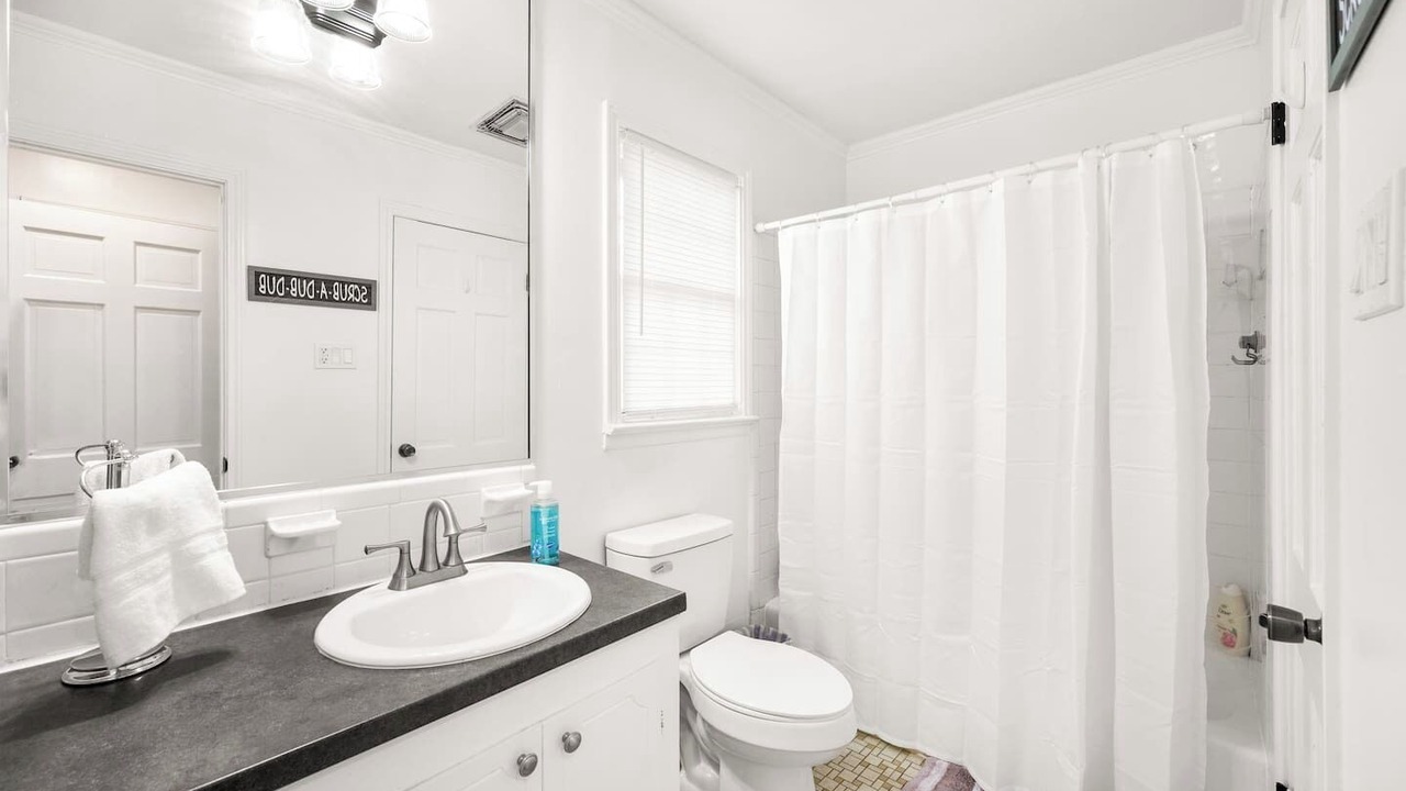 Photo of Bathroom in Alexandria