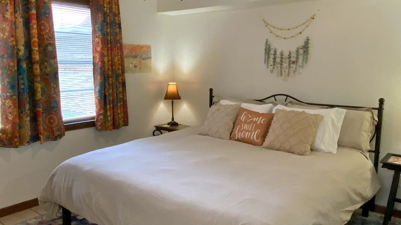 Photo of Bedroom in Alexandria