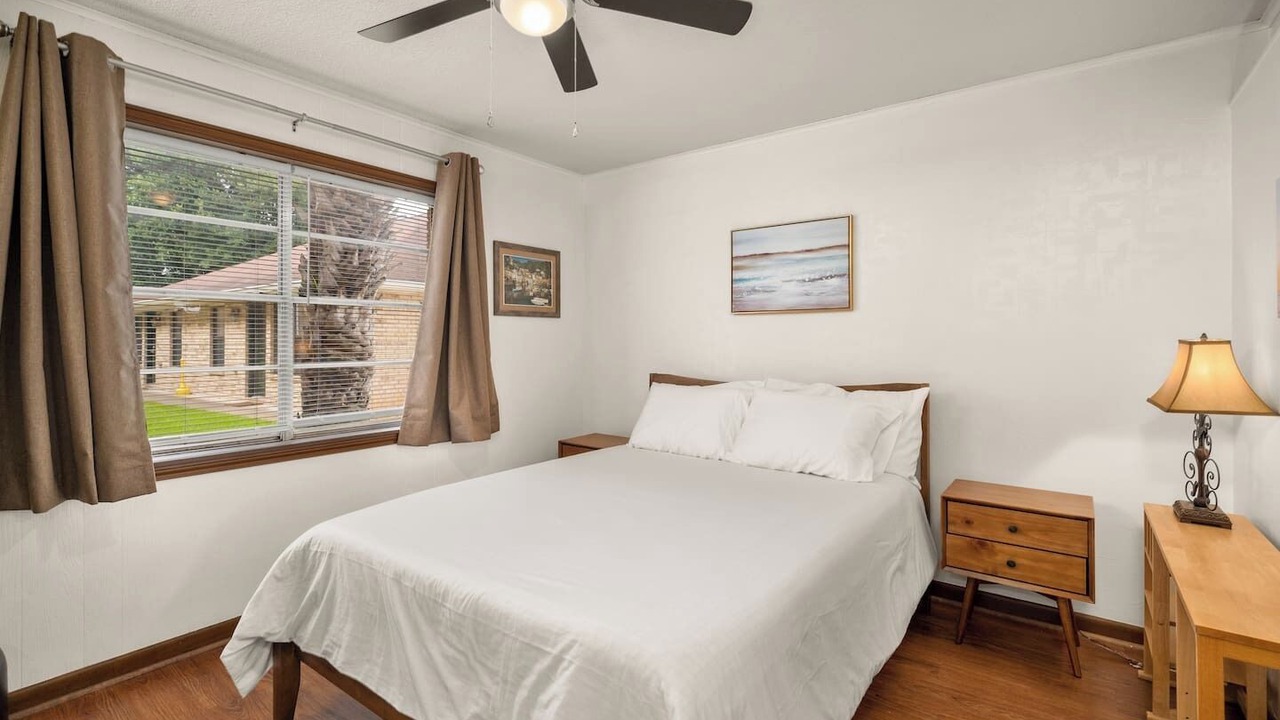 Photo of Bedroom in Alexandria