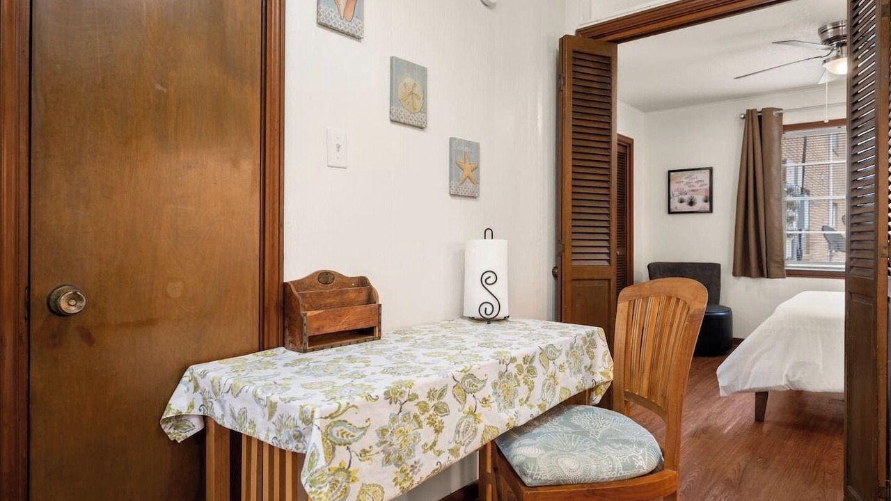 Photo of Bedroom in Alexandria