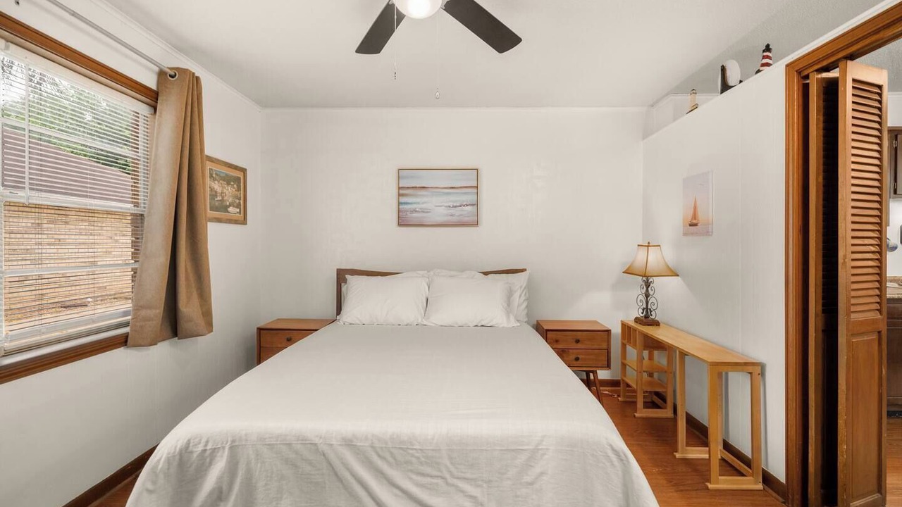 Photo of Bedroom in Alexandria