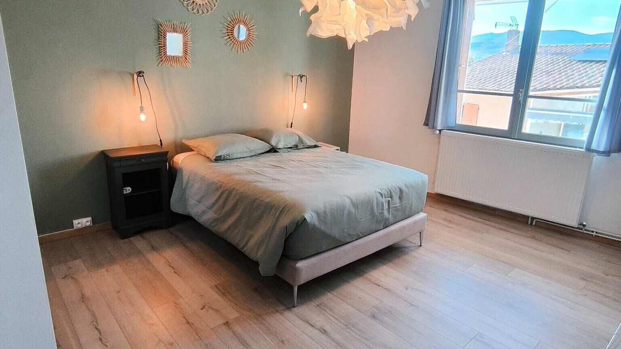 Photo of Bedroom in Volonne