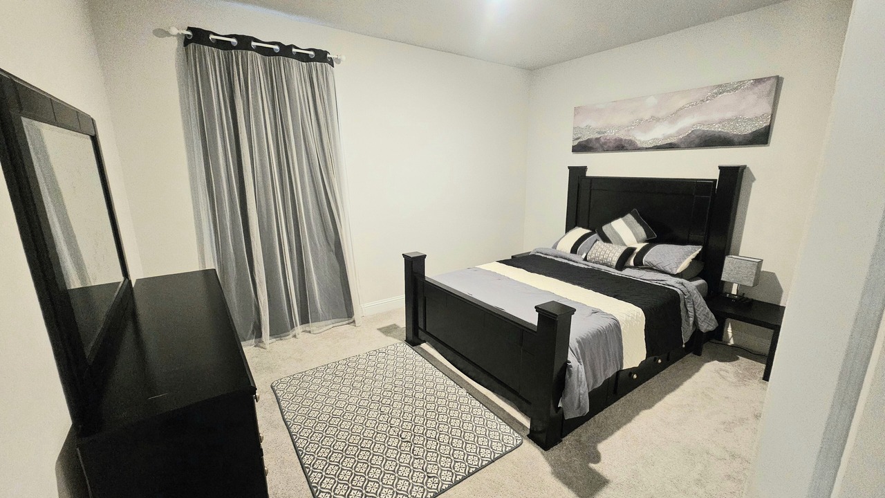 Photo of Bedroom in Northlake