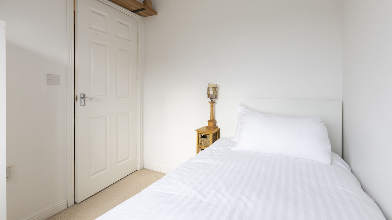 Photo of Bedroom in Kennington