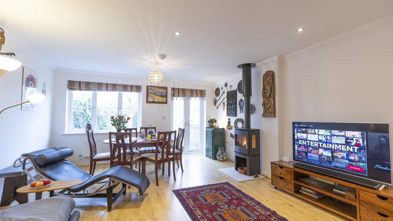 Photo of Others in Kennington