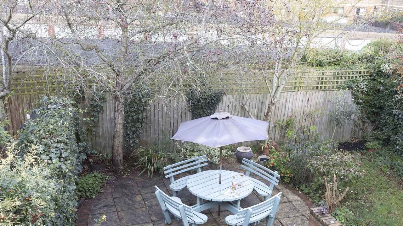 Photo of Outdoor in Kennington