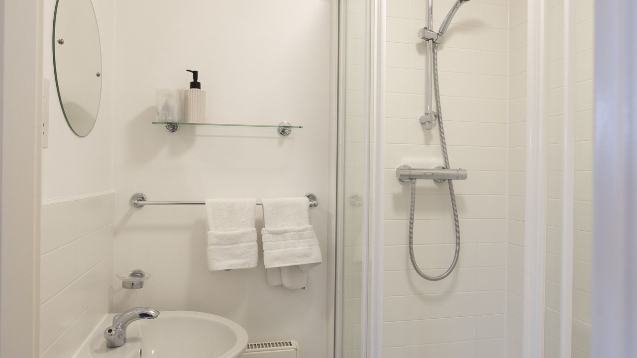 Photo of Bathroom in Kennington