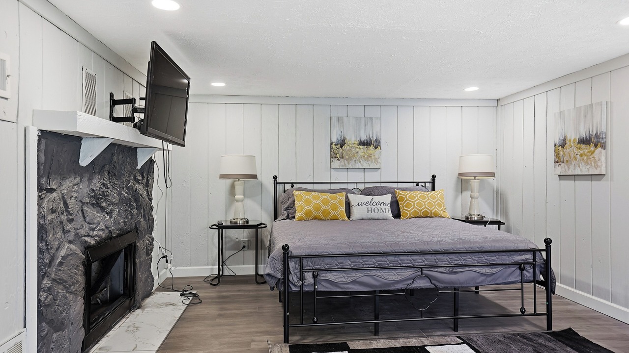 Photo of Bedroom in Belleville