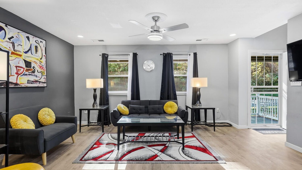 Photo of Livingroom in Belleville