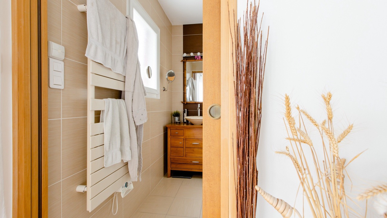 Photo of Bathroom in Aigrefeuille-sur-Maine