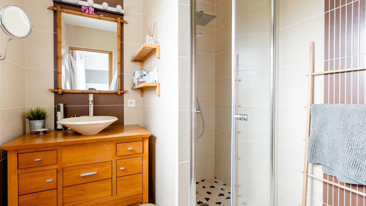 Photo of Bathroom in Aigrefeuille-sur-Maine