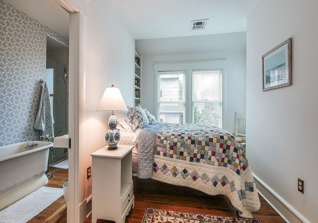 Photo of Bedroom in Gardens