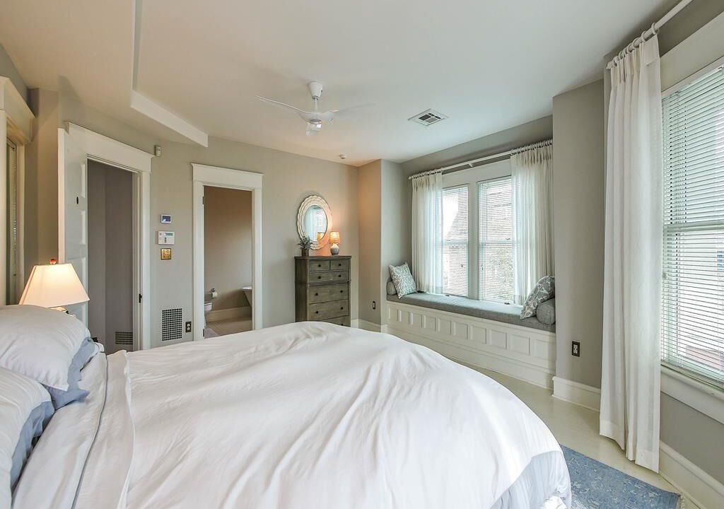 Photo of Bedroom in Gardens