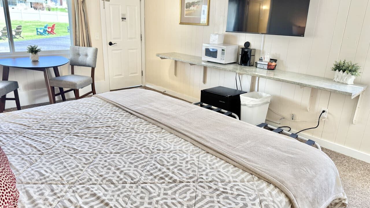 Photo of Bedroom in Hulls Cove