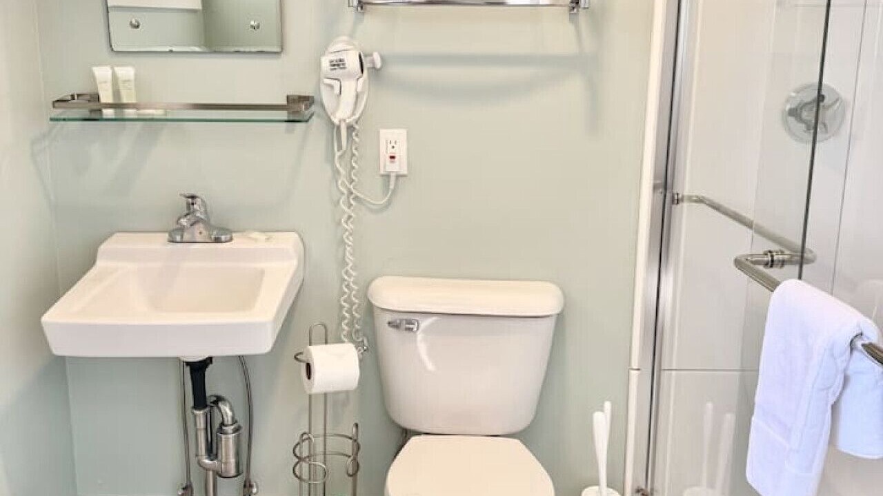 Photo of Bathroom in Hulls Cove