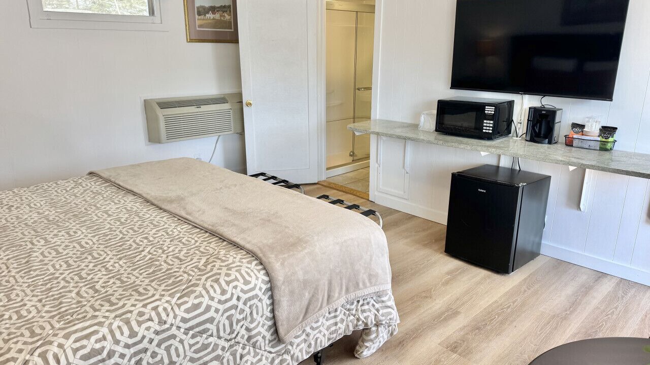 Photo of Bedroom in Hulls Cove