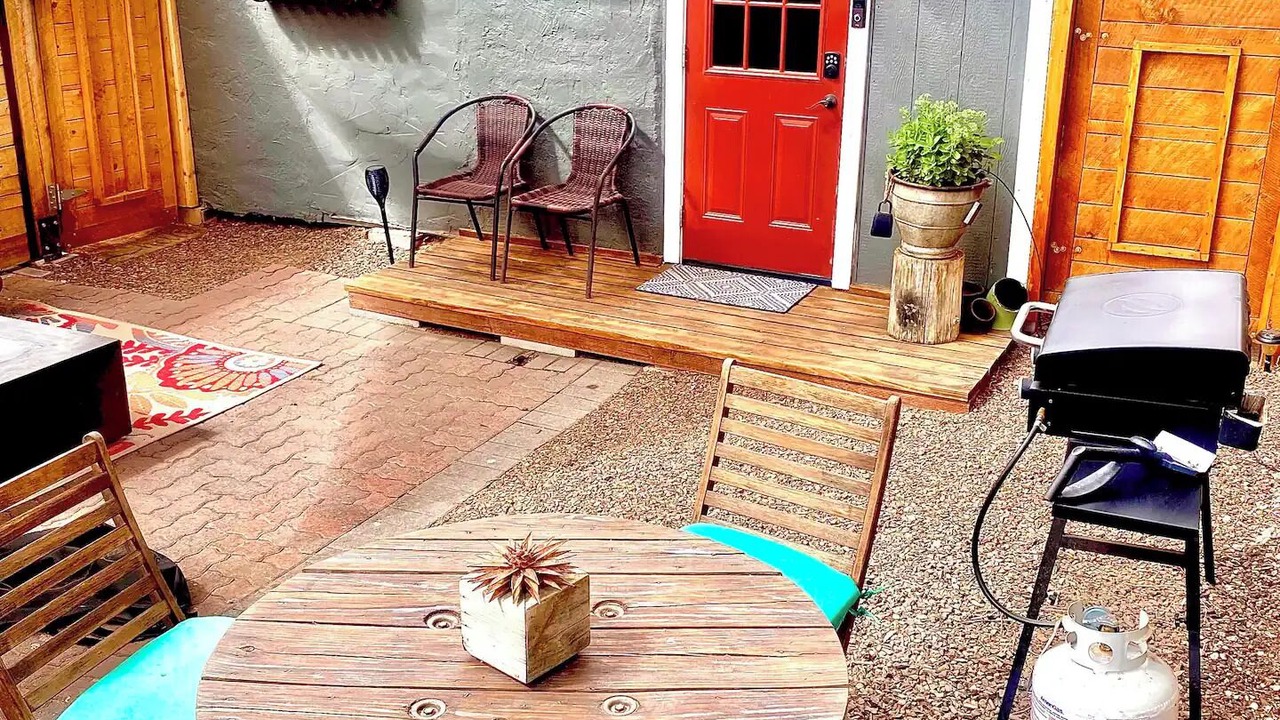 Photo of Outdoor in Page