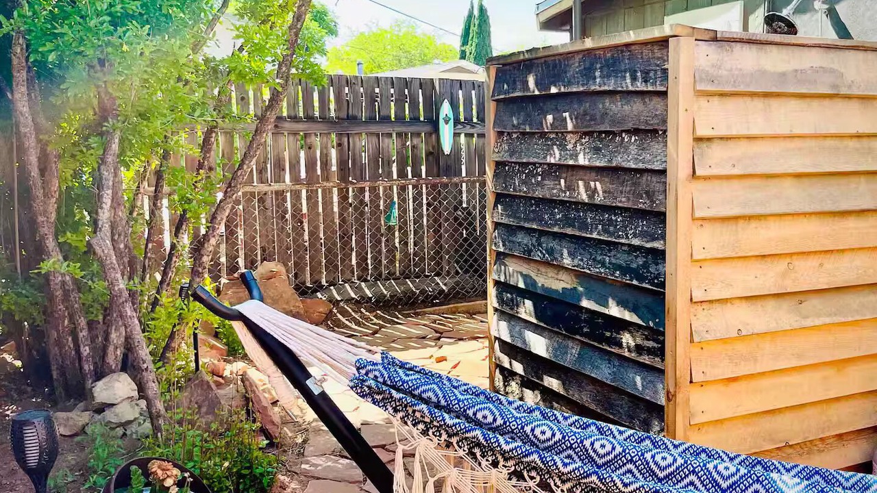 Photo of Outdoor in Page
