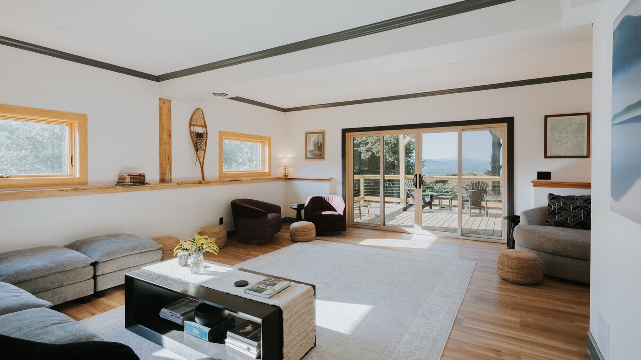 Photo of Livingroom in Saranac