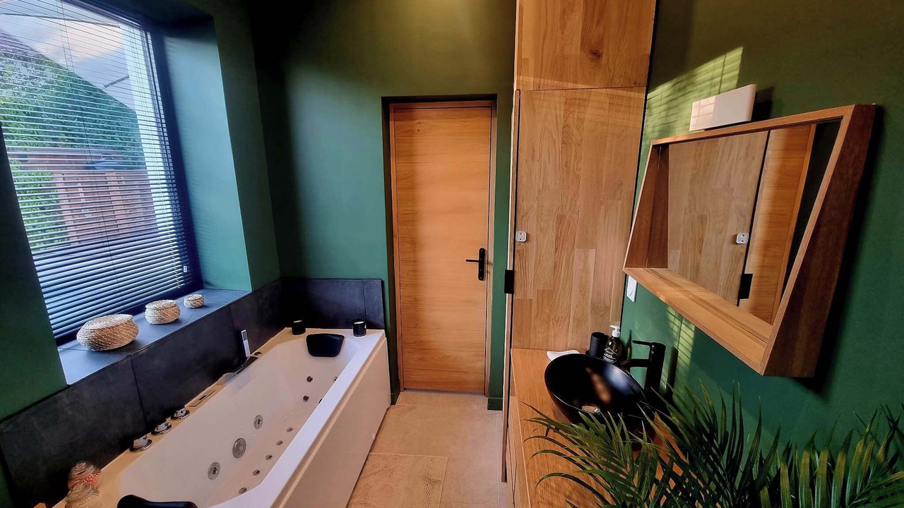 Photo of Bathroom in Saint-Prix