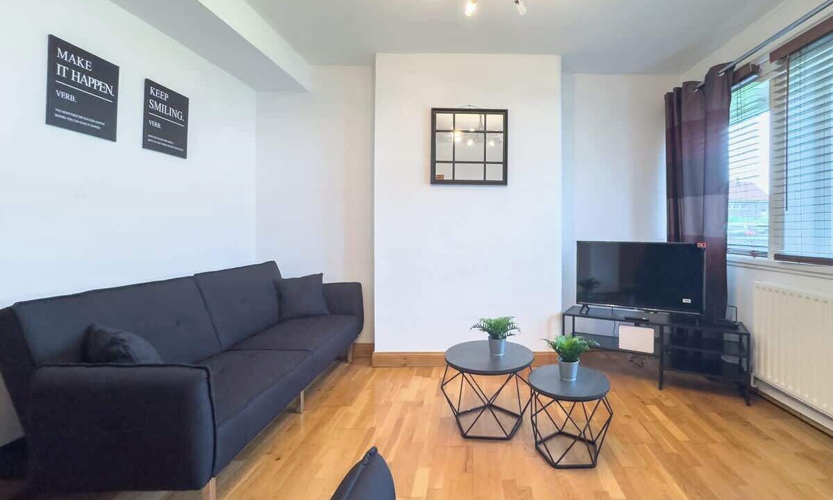 Photo of Livingroom in Clydebank