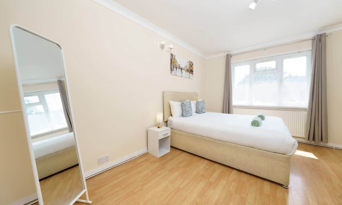 Photo of Bedroom in Harlington