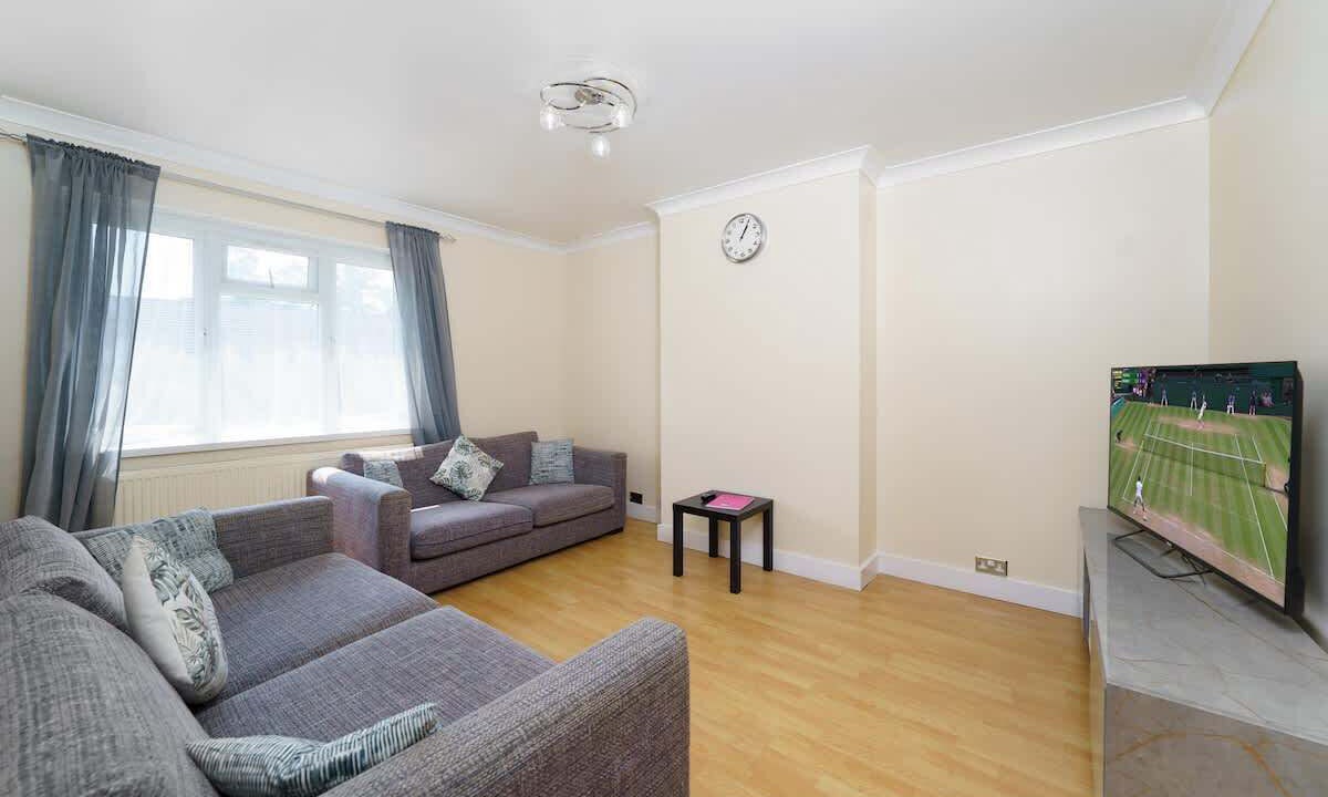 Photo of Livingroom in Harlington