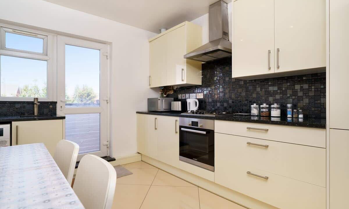 Photo of Kitchen in Harlington