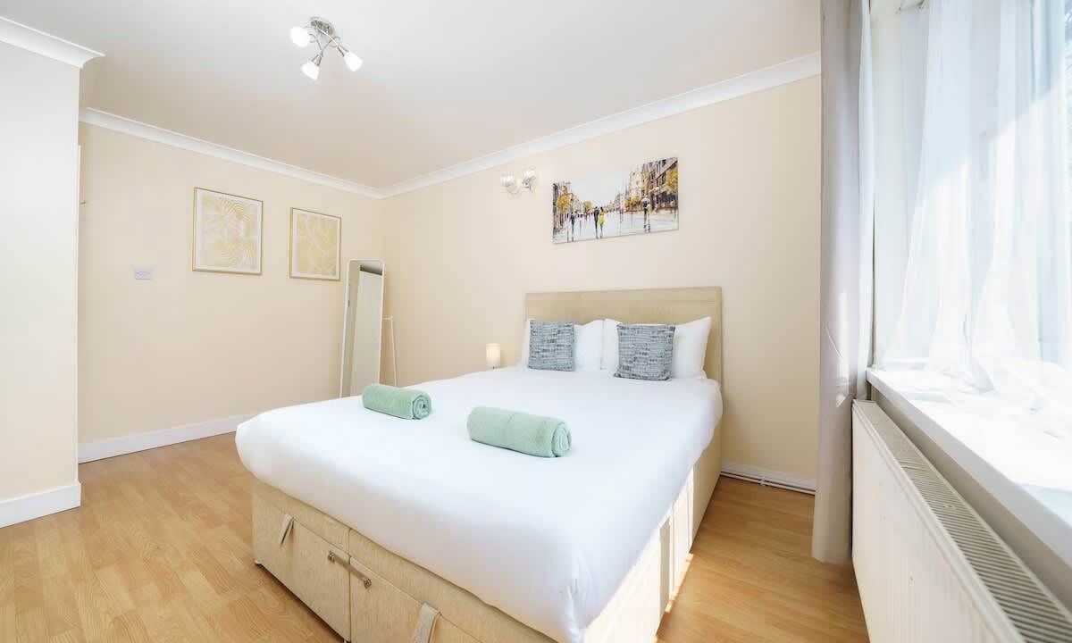 Photo of Bedroom in Harlington