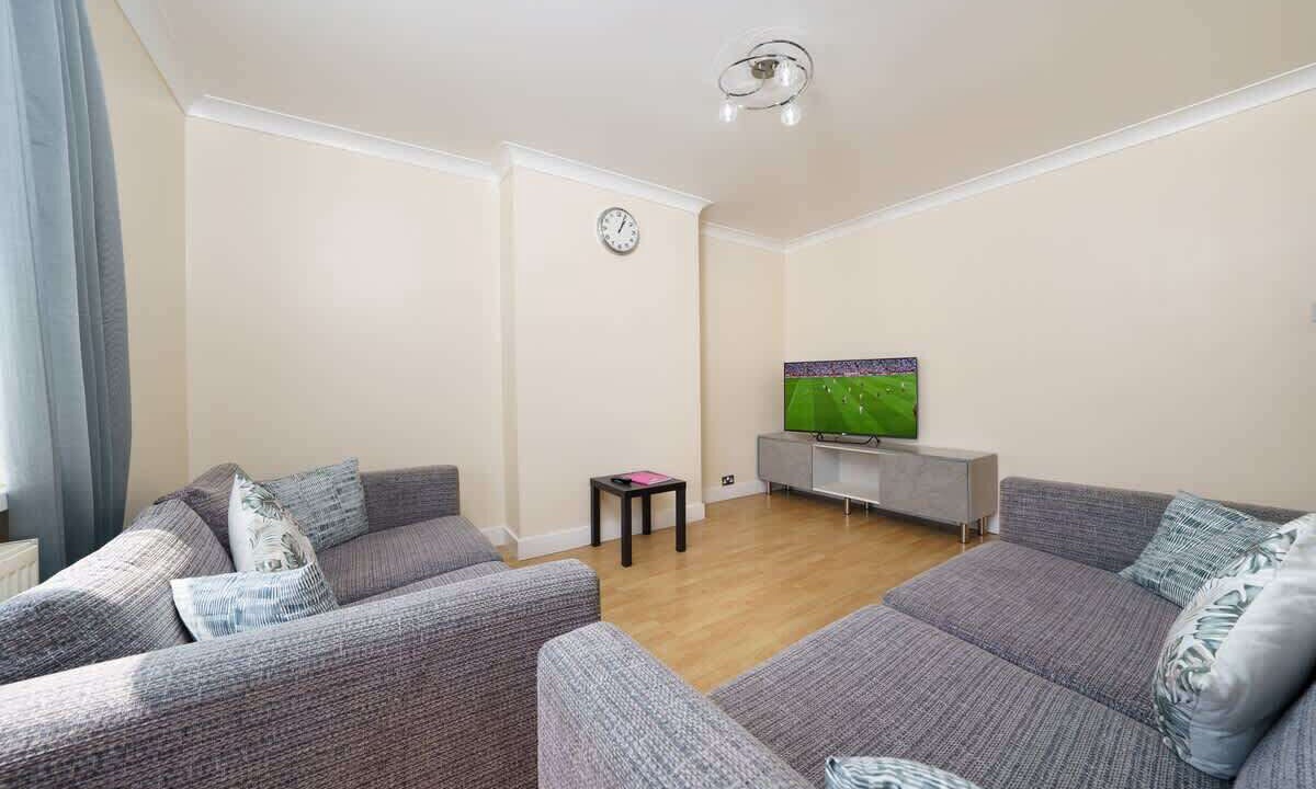 Photo of Livingroom in Harlington