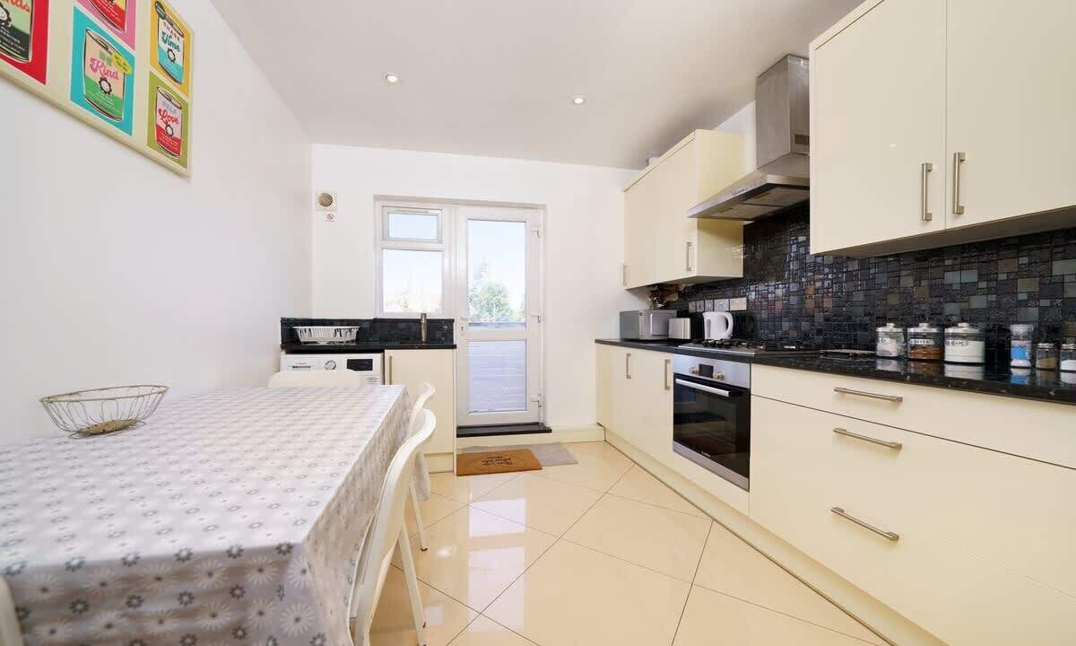 Photo of Kitchen in Harlington