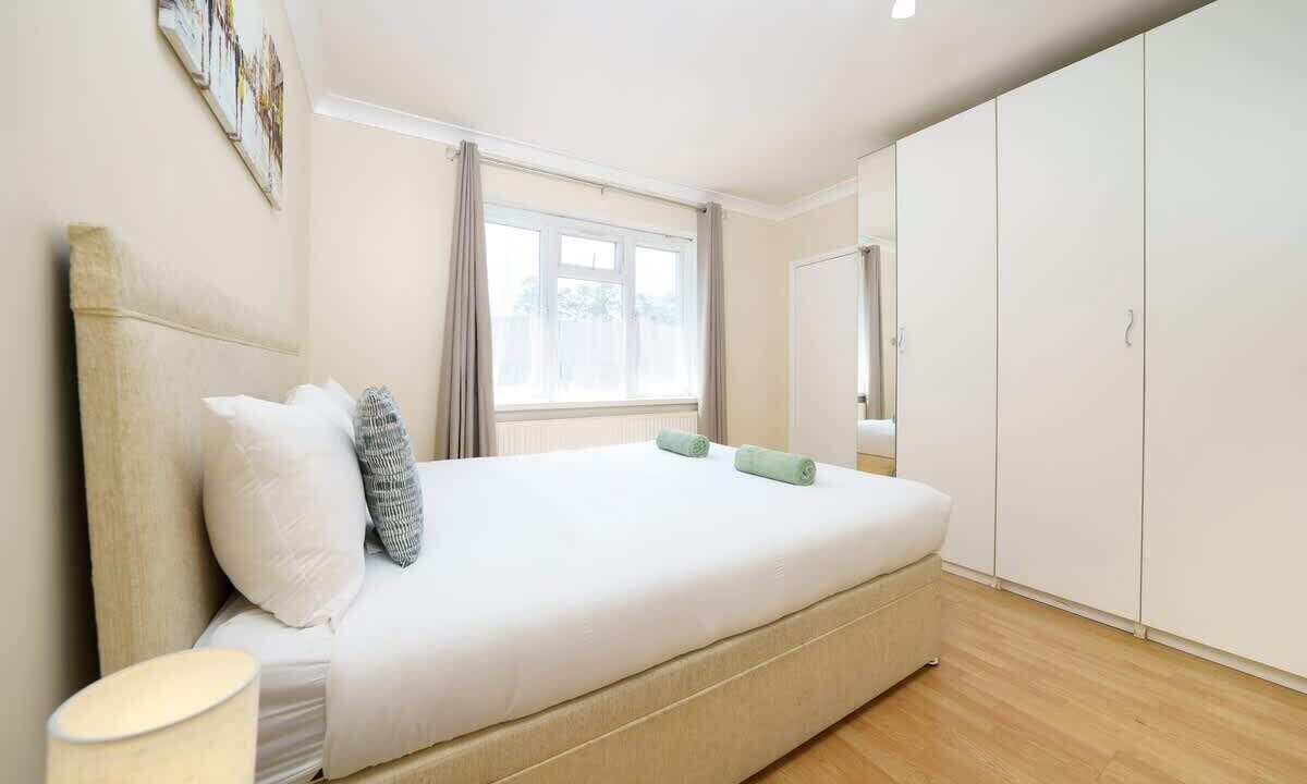 Photo of Bedroom in Harlington