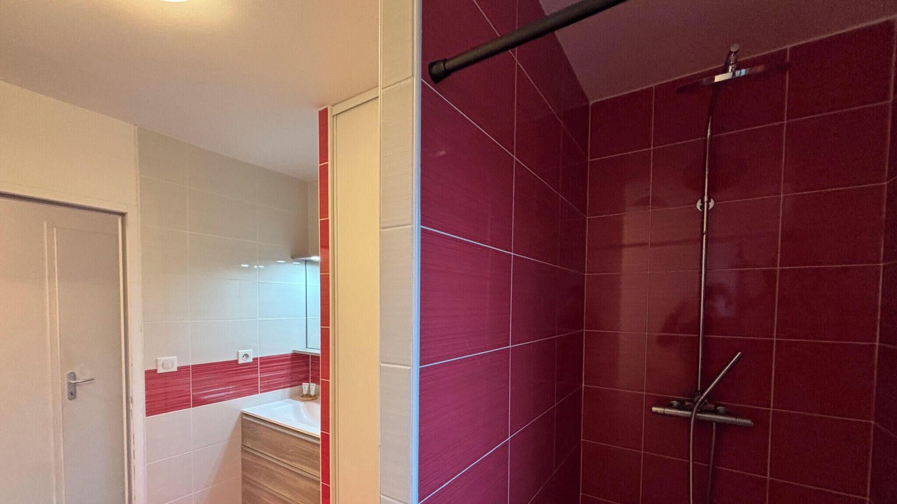Photo of Bathroom in Royeres