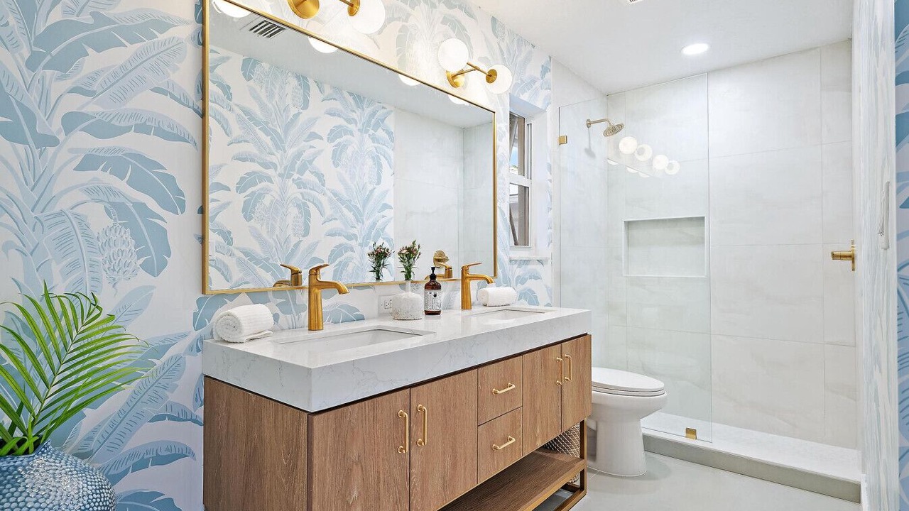 Photo of Bathroom in Jupiter