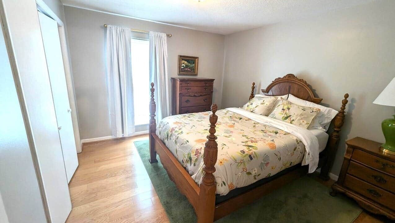 Photo of Bedroom in Forest Acres