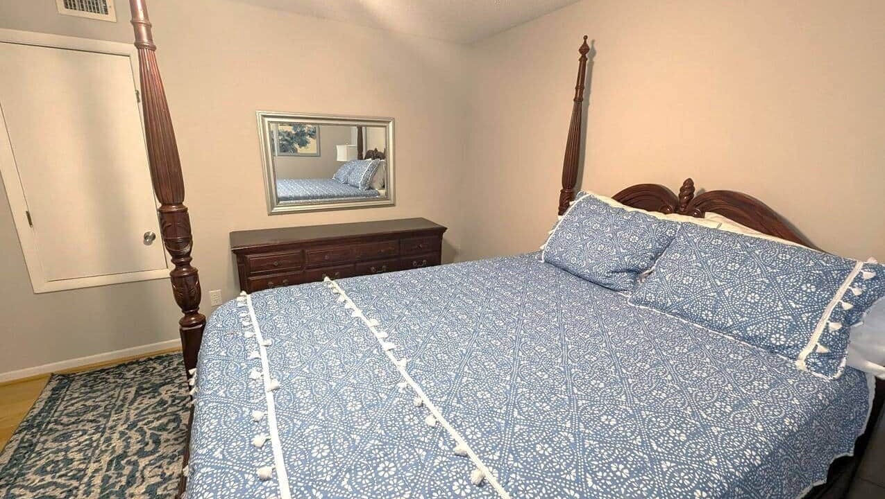 Photo of Bedroom in Forest Acres