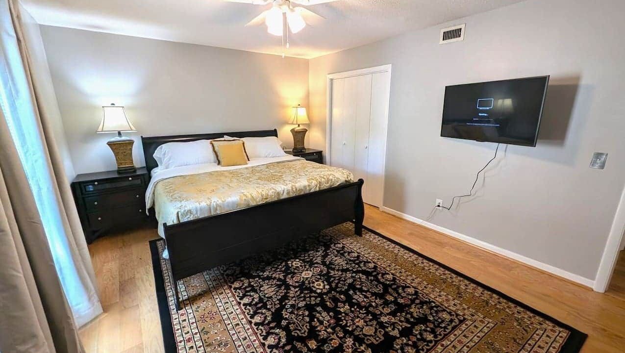 Photo of Bedroom in Forest Acres