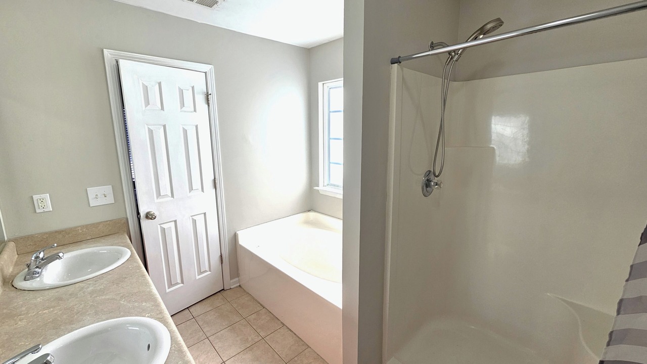 Photo of Bathroom in St. Andrews