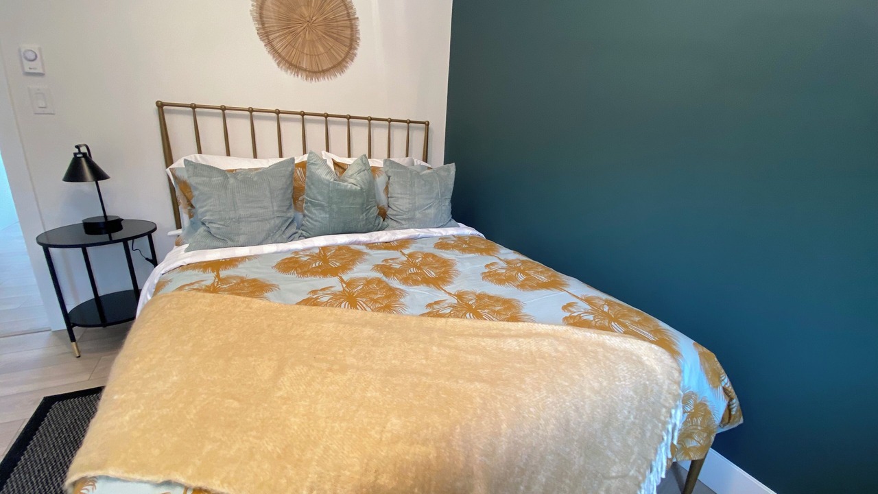 Photo of Bedroom in Clam Bay