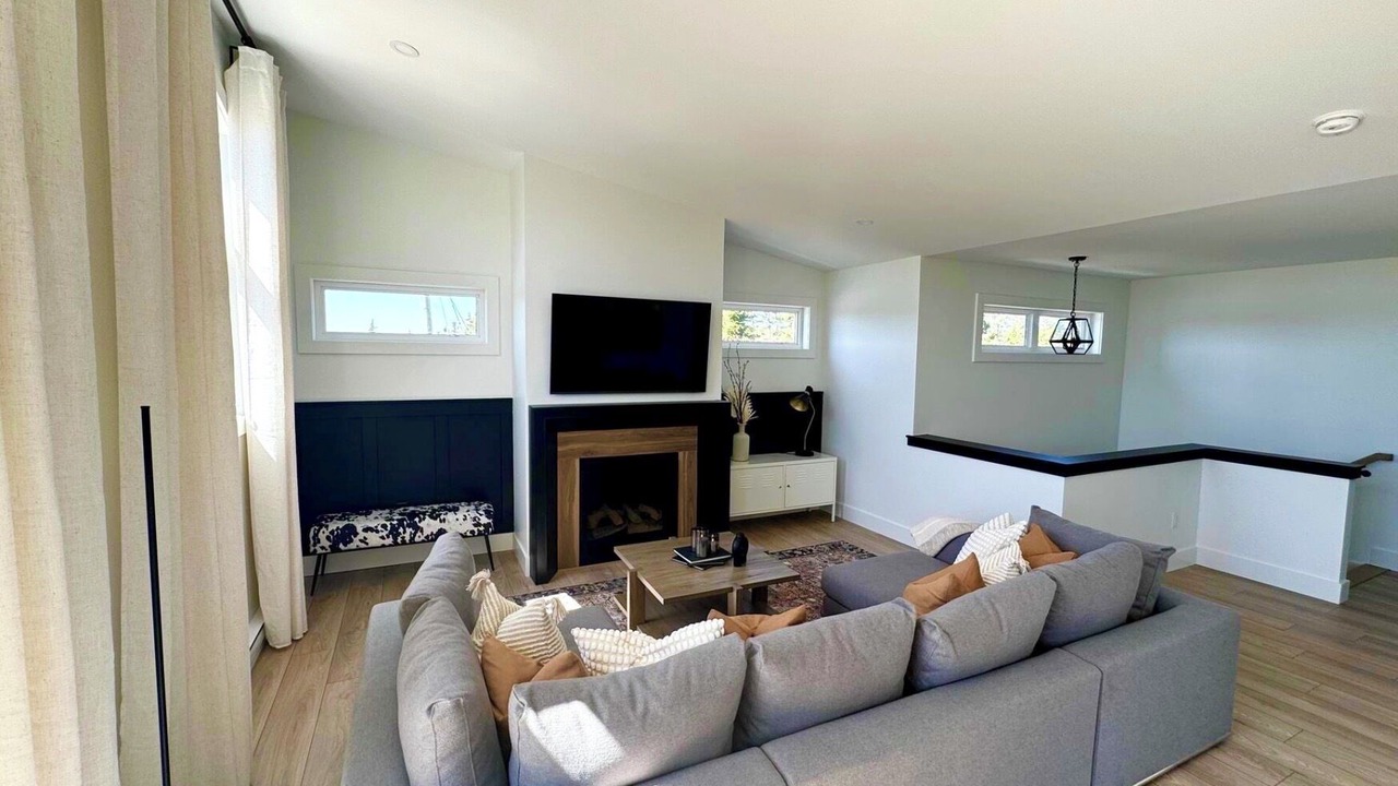 Photo of Livingroom in Clam Bay