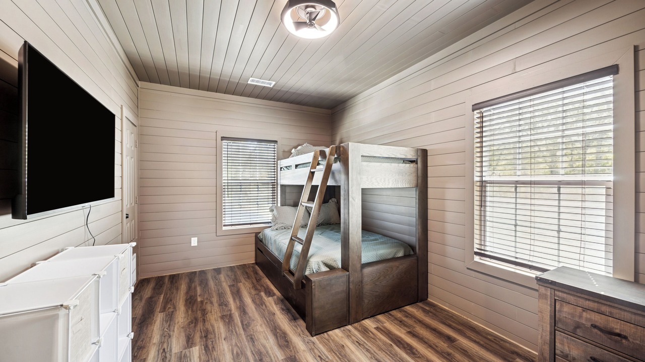 Photo of Bedroom in Plantersville