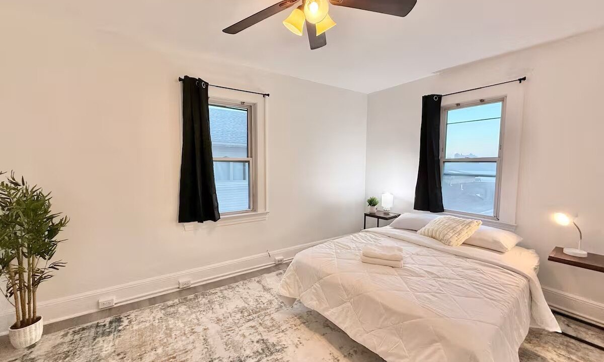 Photo of Bedroom in Edgewater