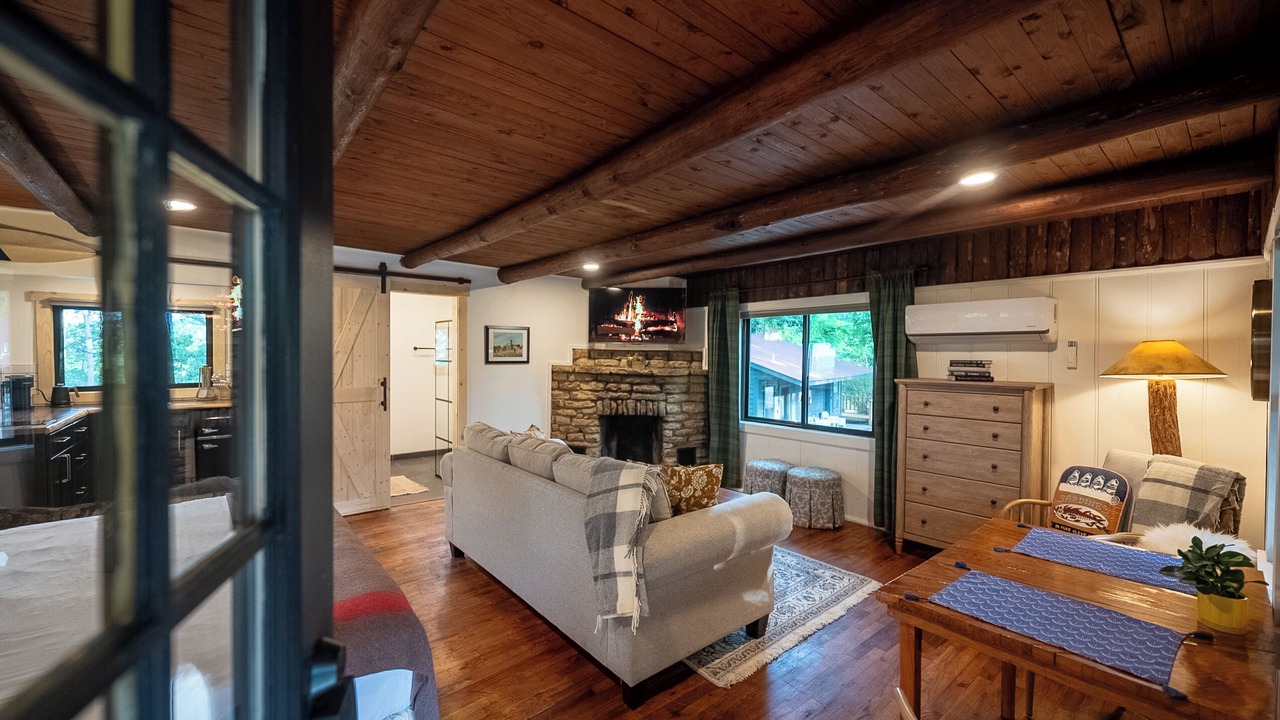 Photo of Livingroom in Eureka Springs