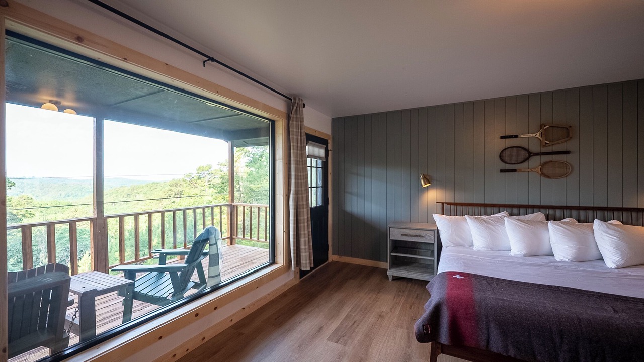 Photo of Bedroom in Eureka Springs