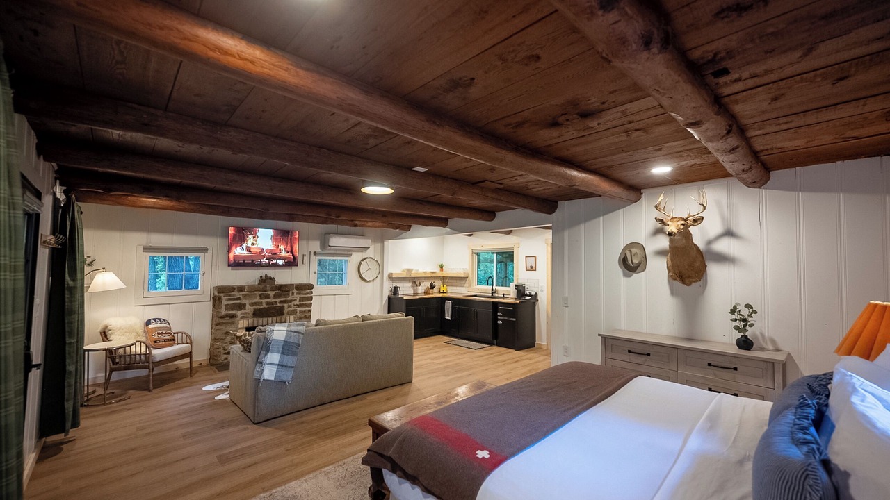 Photo of Bedroom in Eureka Springs