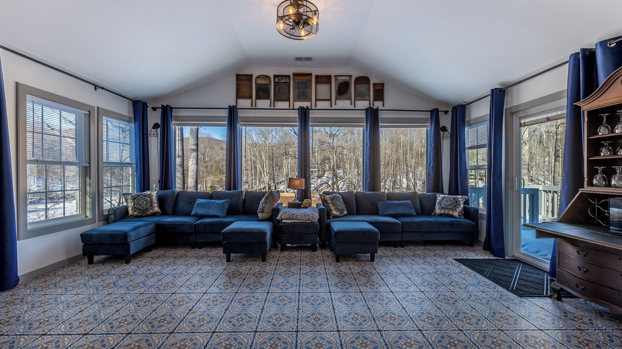Photo of Livingroom in Madison