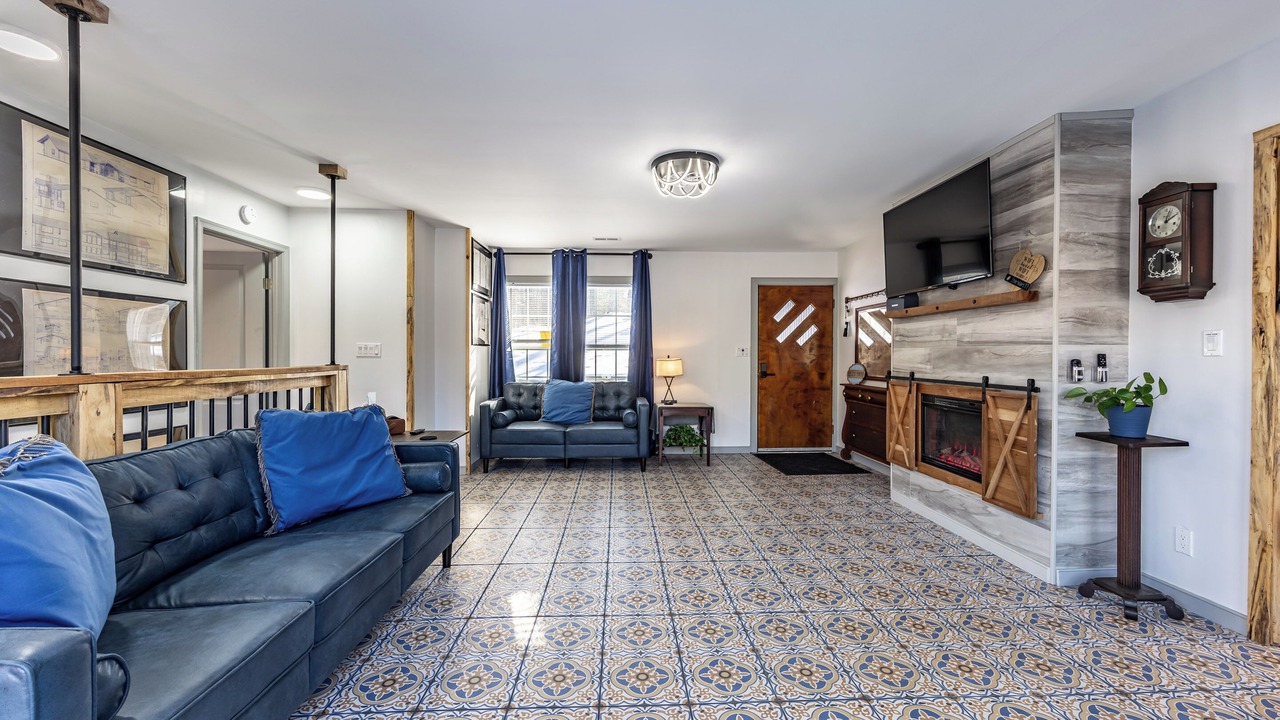 Photo of Livingroom in Madison